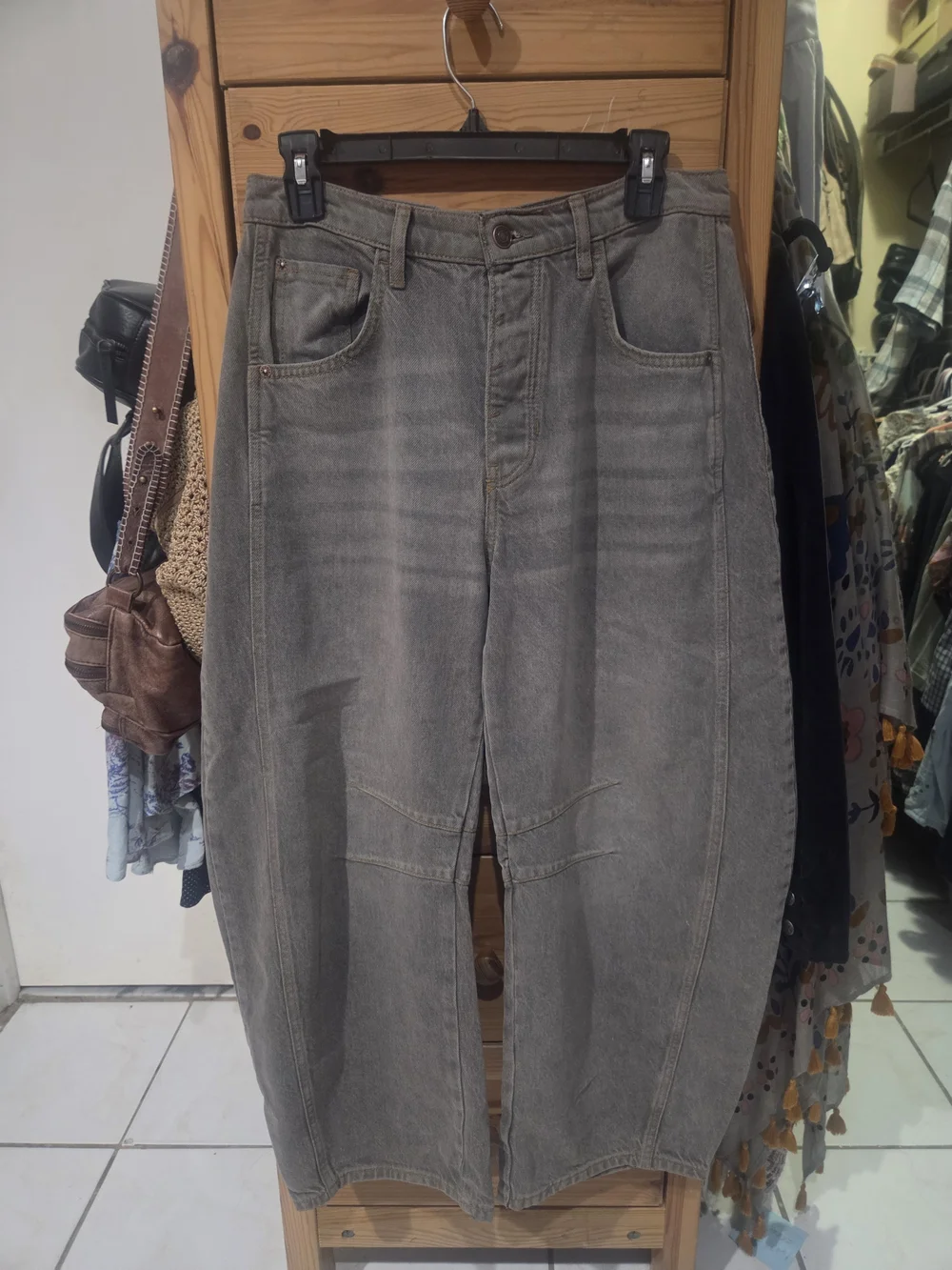 We The Free Good Luck Washed Gray Denim Cropped Barrel Jeans With Orange Stitch - Picture 2 of 6